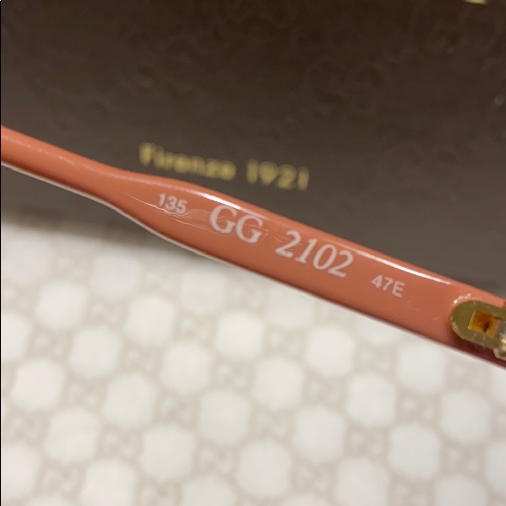 🔥SOLD ON MERC🔥GUCCI Vintage Eyeglass frames - Picture 6 of 12